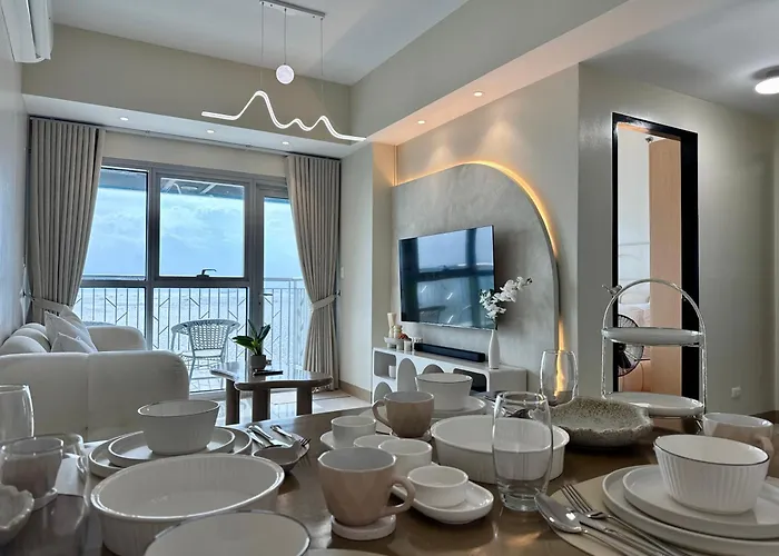 Panoramic Seaview Near Airport Facing The Bay 14h Aparthotel Manila