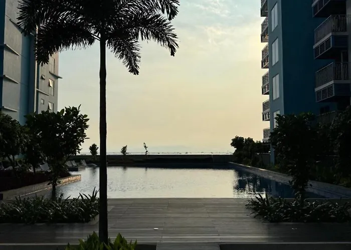 Panoramic Seaview Near Airport Facing The Bay 14h Aparthotel 4*